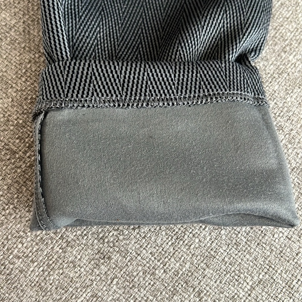 Nike Therma Fit Charcoal Herringbone Leggings - Picture 7 of 7